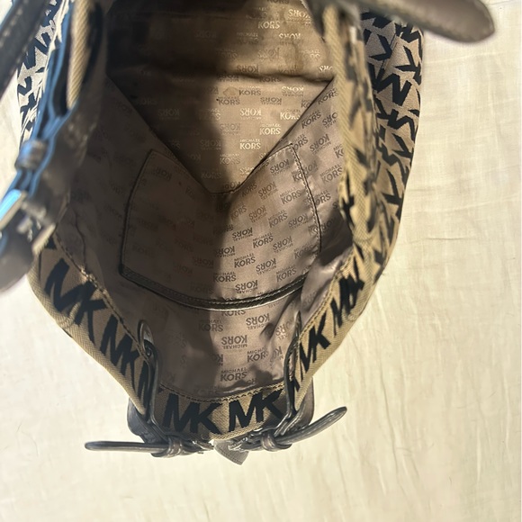 Michael Kors tote - Picture 3 of 4